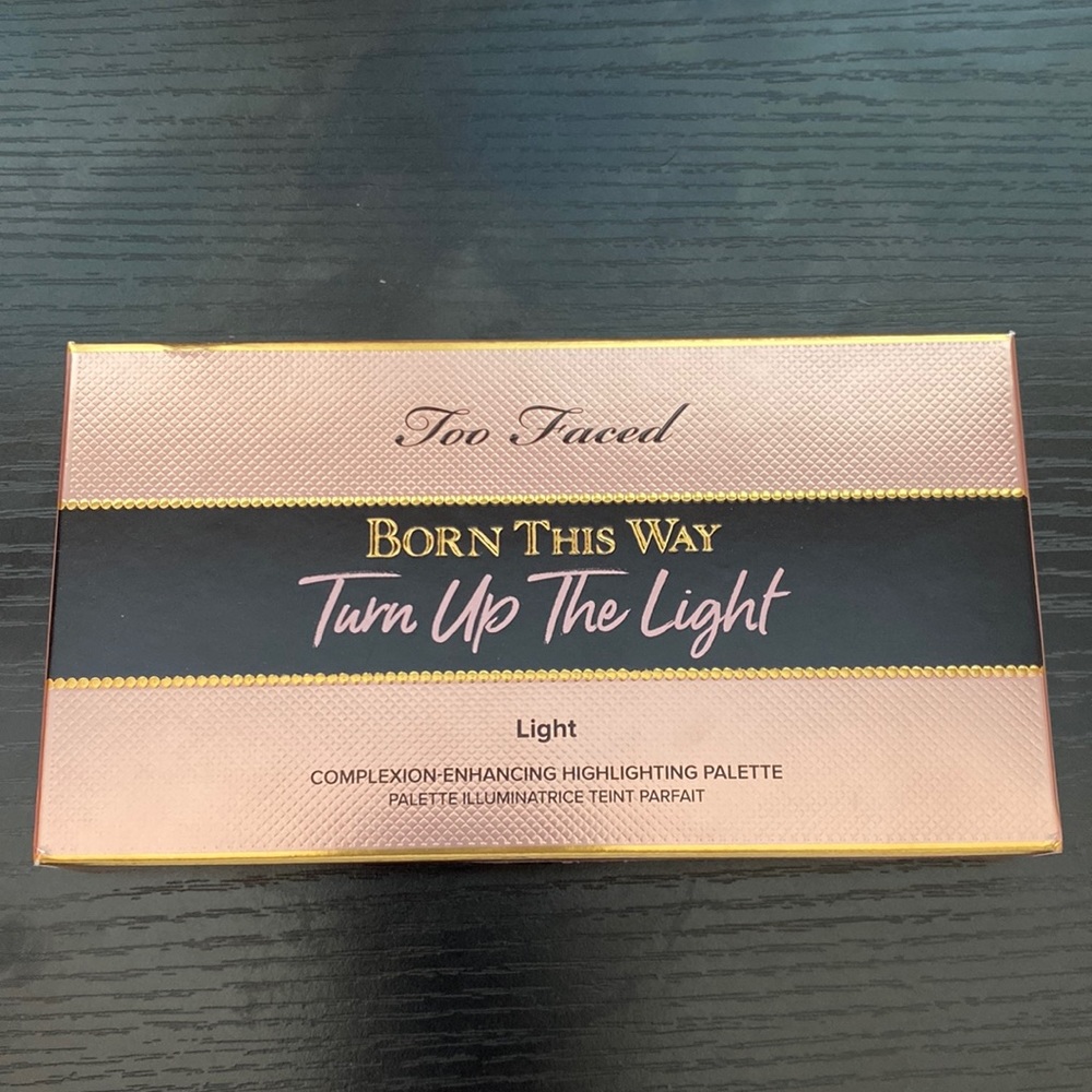 Too Faced Born This away Highlighting Palette